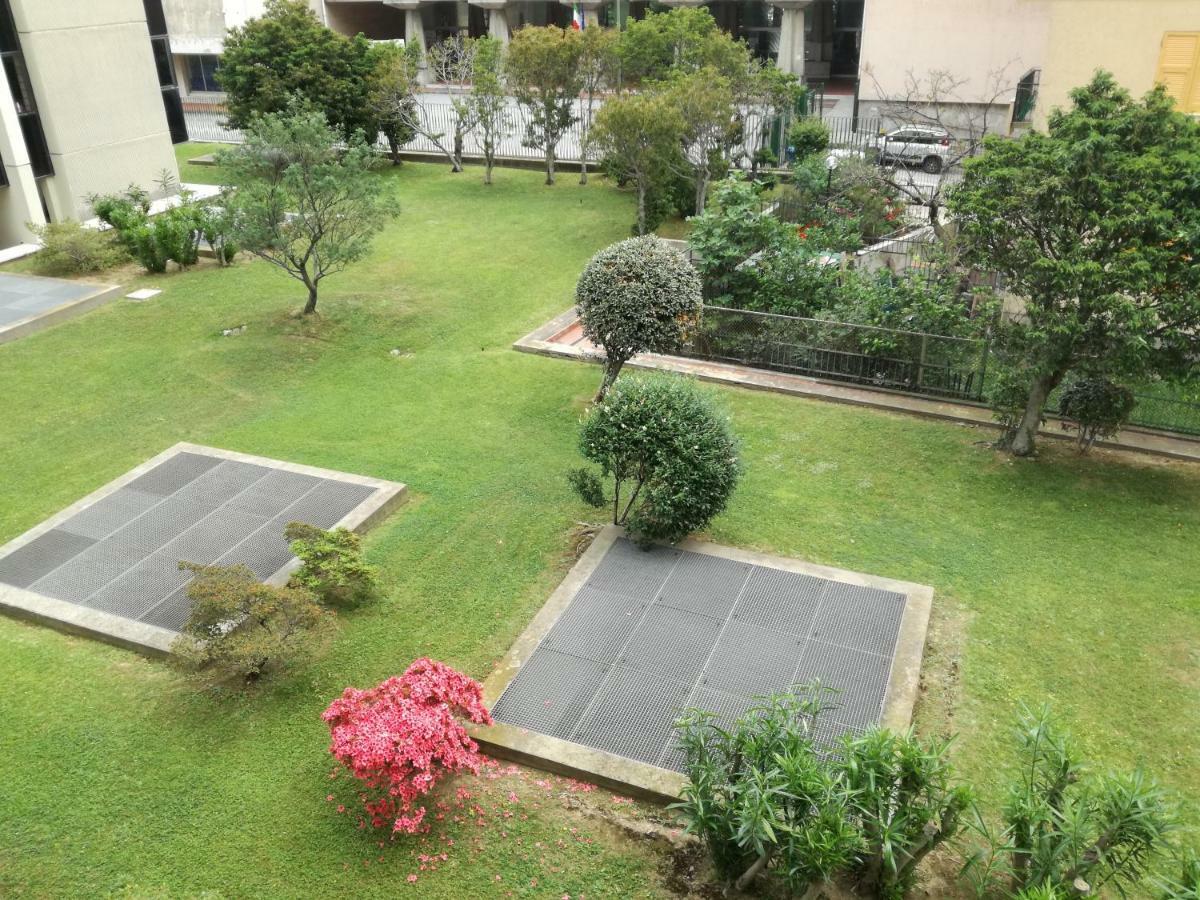 Apartamento Le Ammiraglie Savona Exterior foto