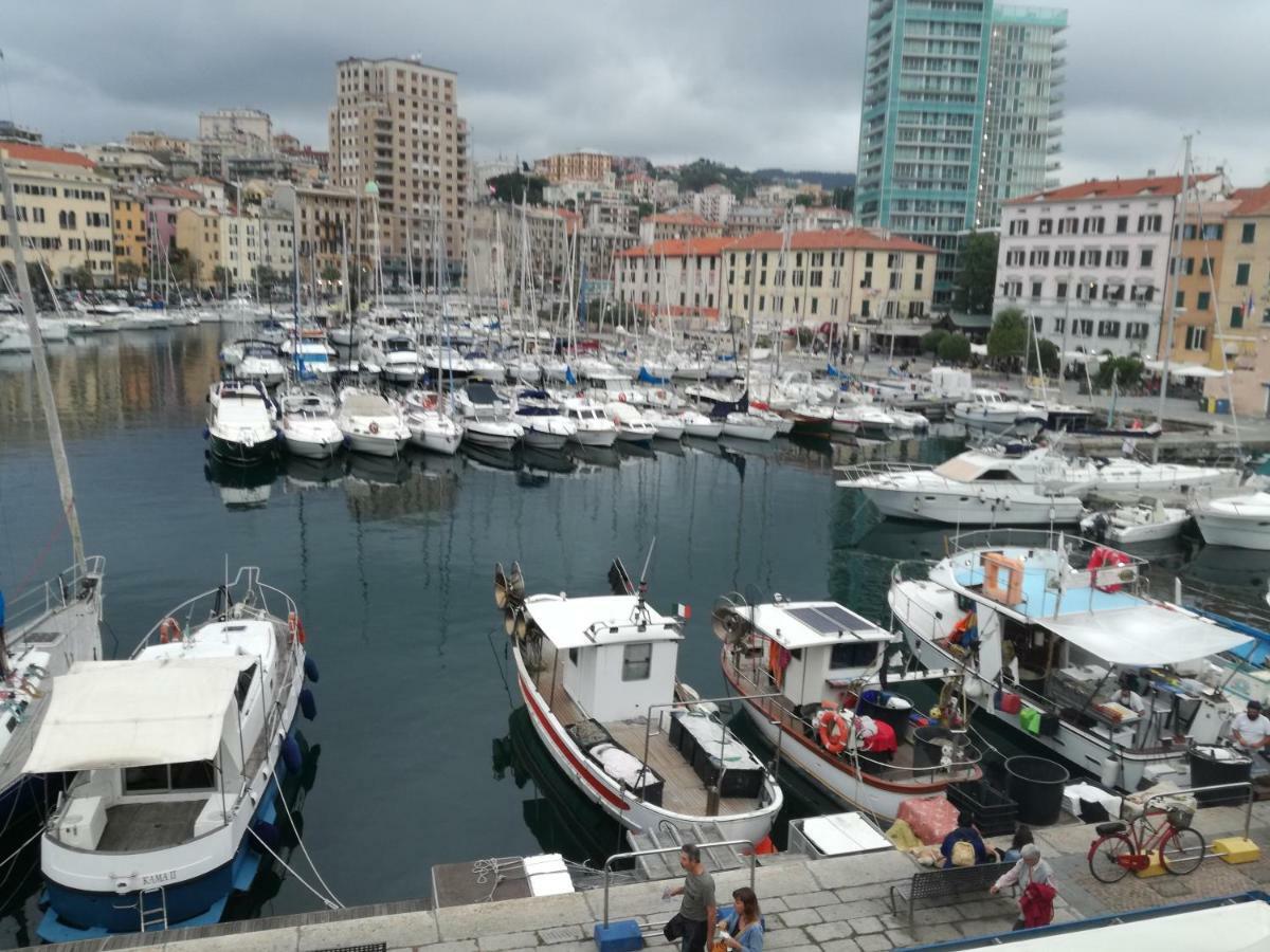 Apartamento Le Ammiraglie Savona Exterior foto