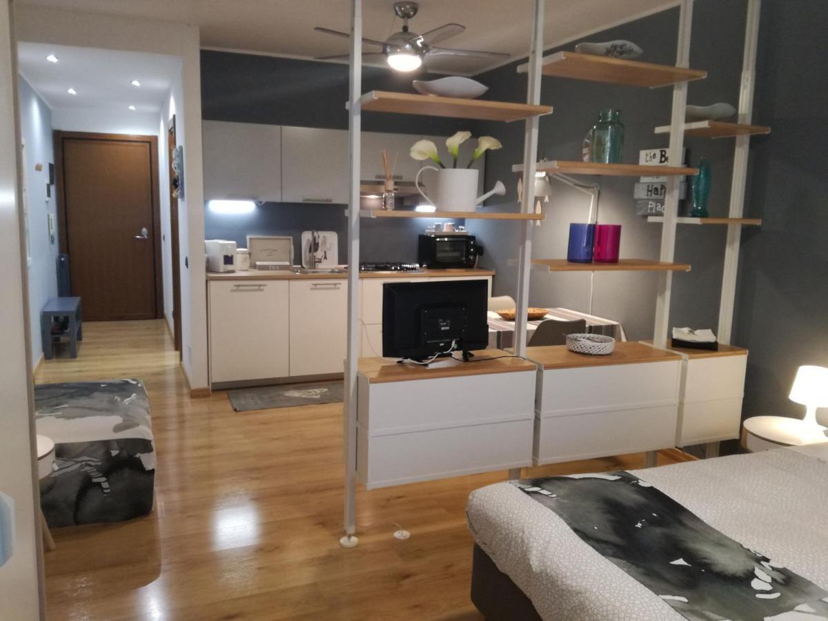 Apartamento Le Ammiraglie Savona Exterior foto